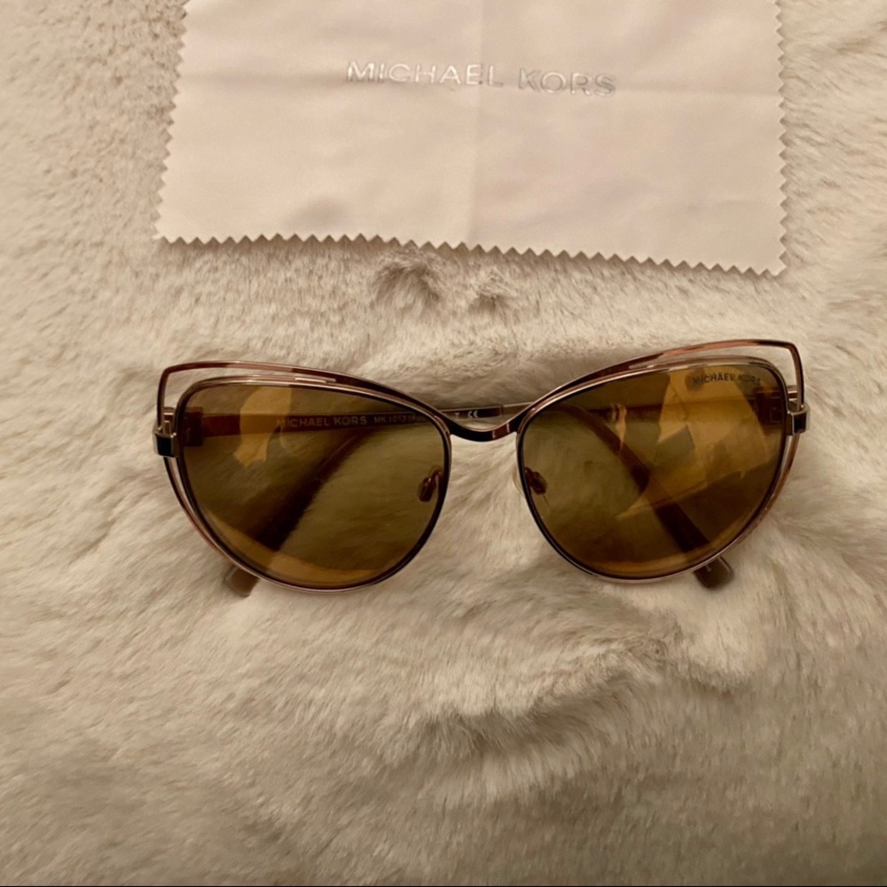 Rose Gold Micheal Kors Oversized Sunglasses - Picture 2 of 3